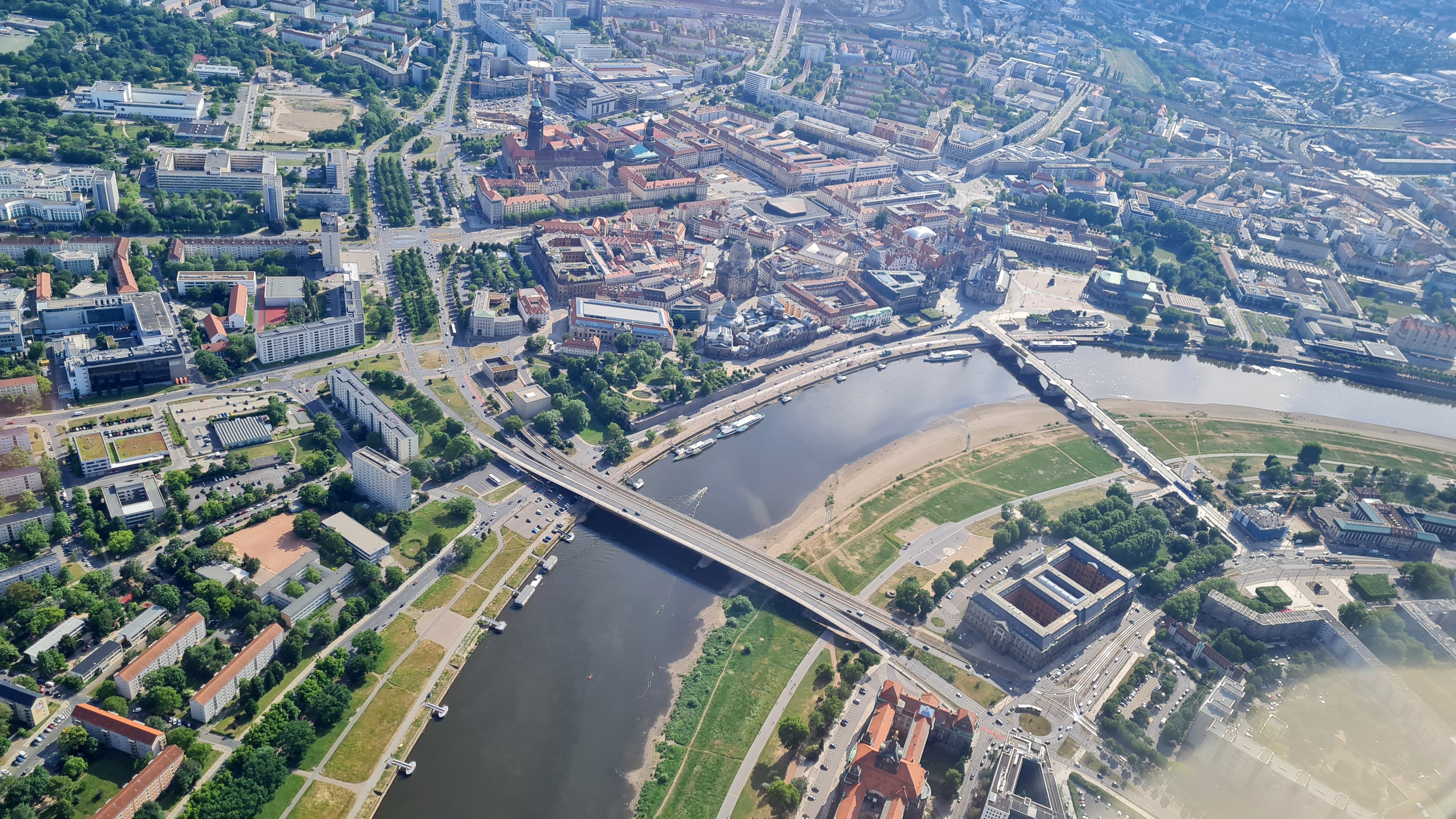Dresden aus der Luft: Altstadt, Frauenkirche und Elbe